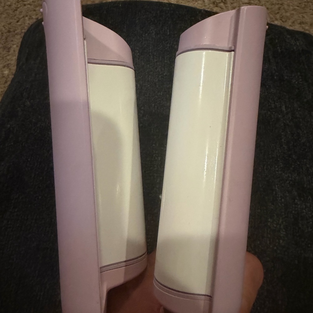 Pink Hair Styling Tool - Picture 4 of 6